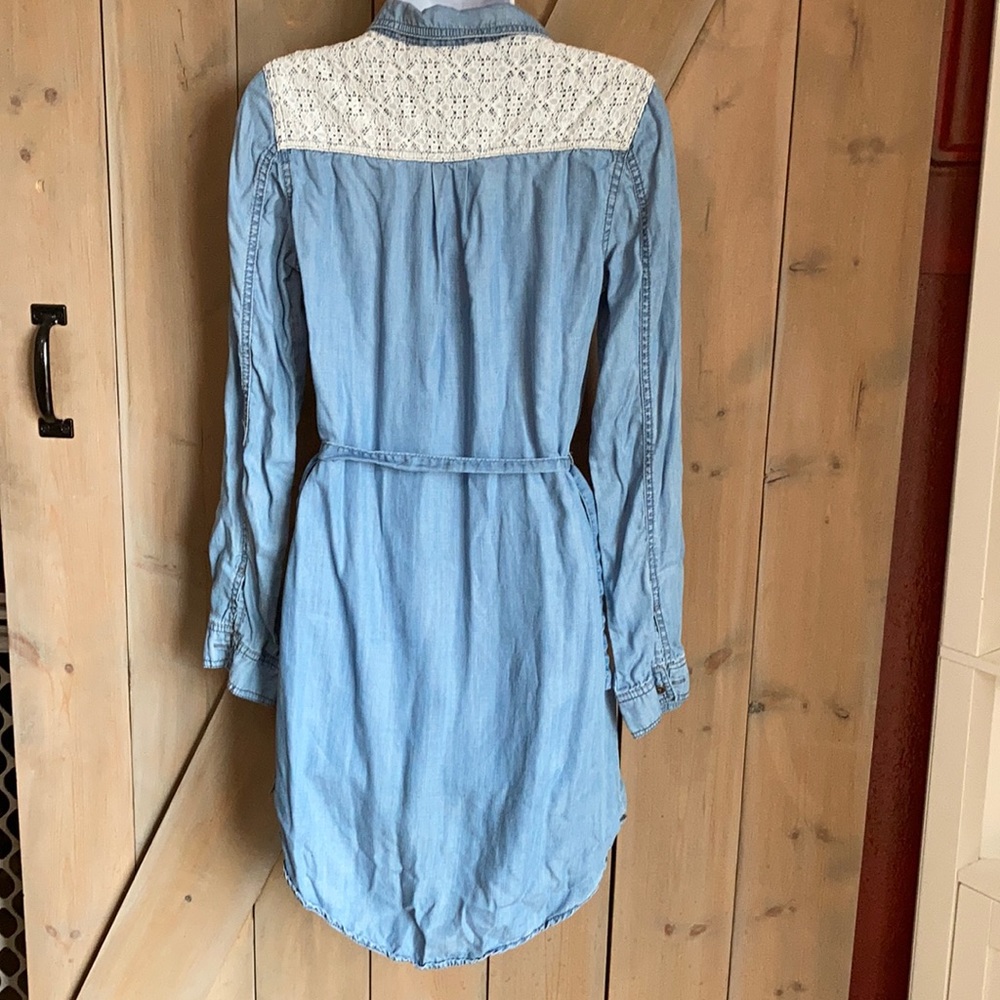 Soft Denim and Lace Dress - Picture 3 of 5